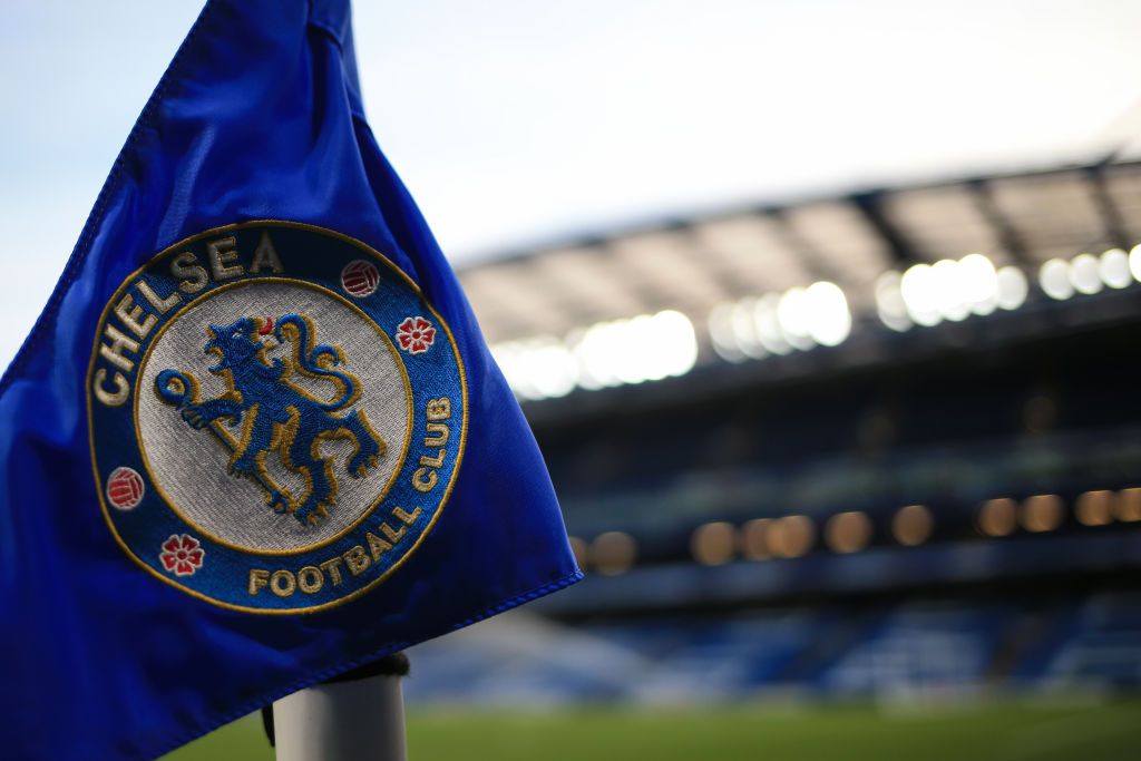 Journalist Philipp Hinze reveals Chelsea target Benjamin Sesko release clause.