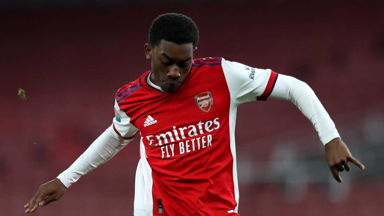 Transfer News: Chelsea target Khayon Edwards has signed a long-term contract with Arsenal.