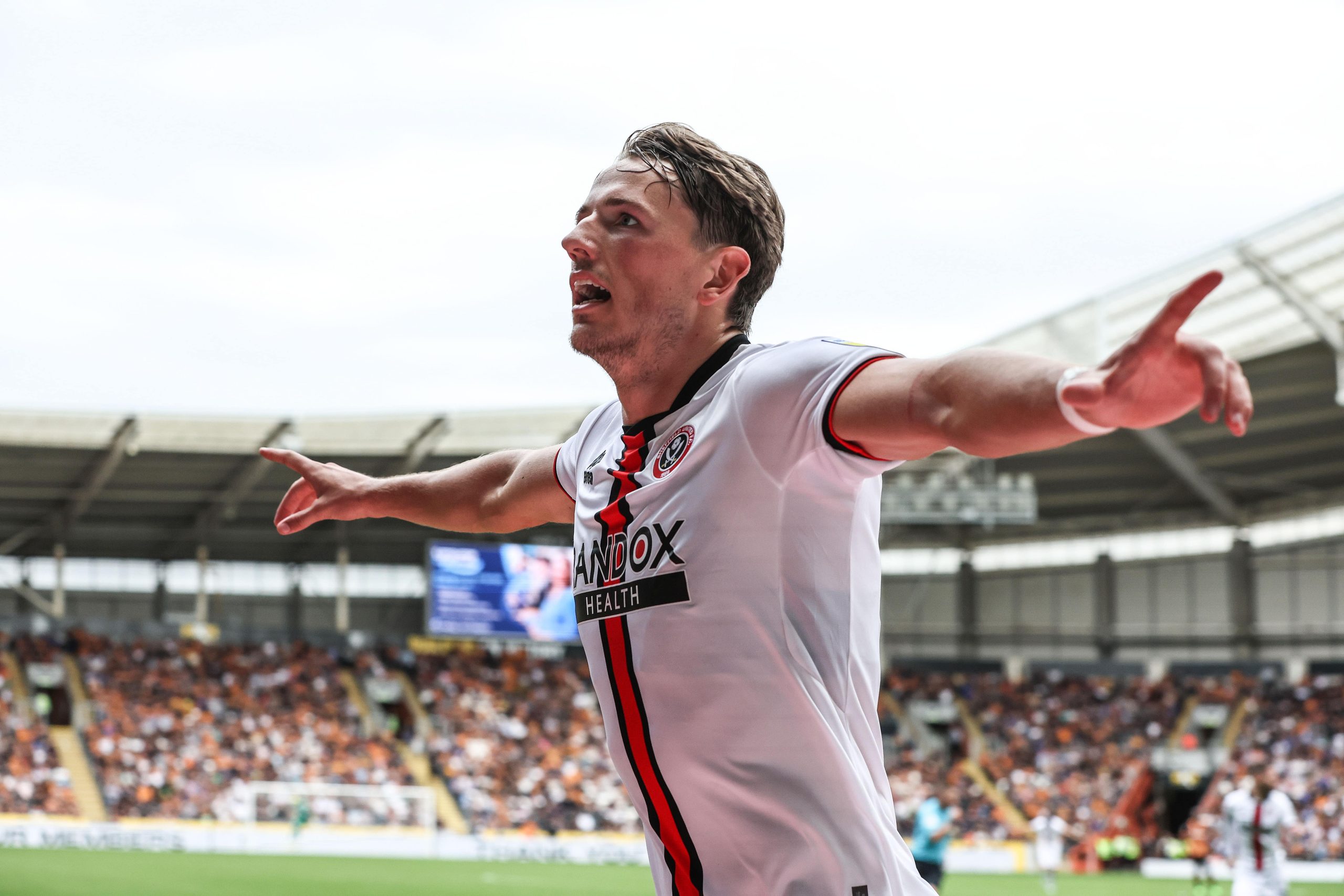 Chelsea are in the race to sign Sheffield United midfielder Sander Berge.