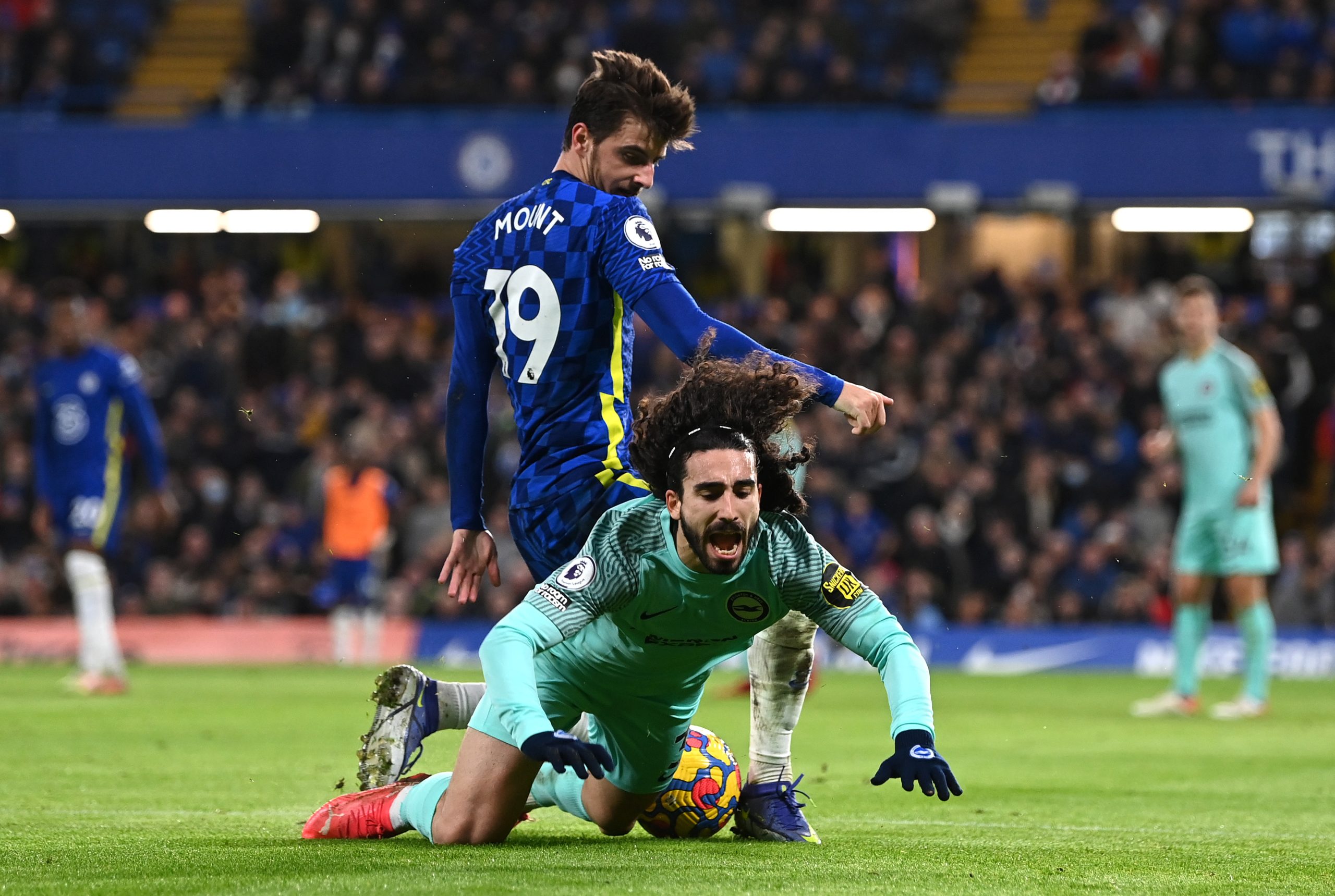 Manchester United are considering a loan bid for Chelsea left-back Marc Cucurella.